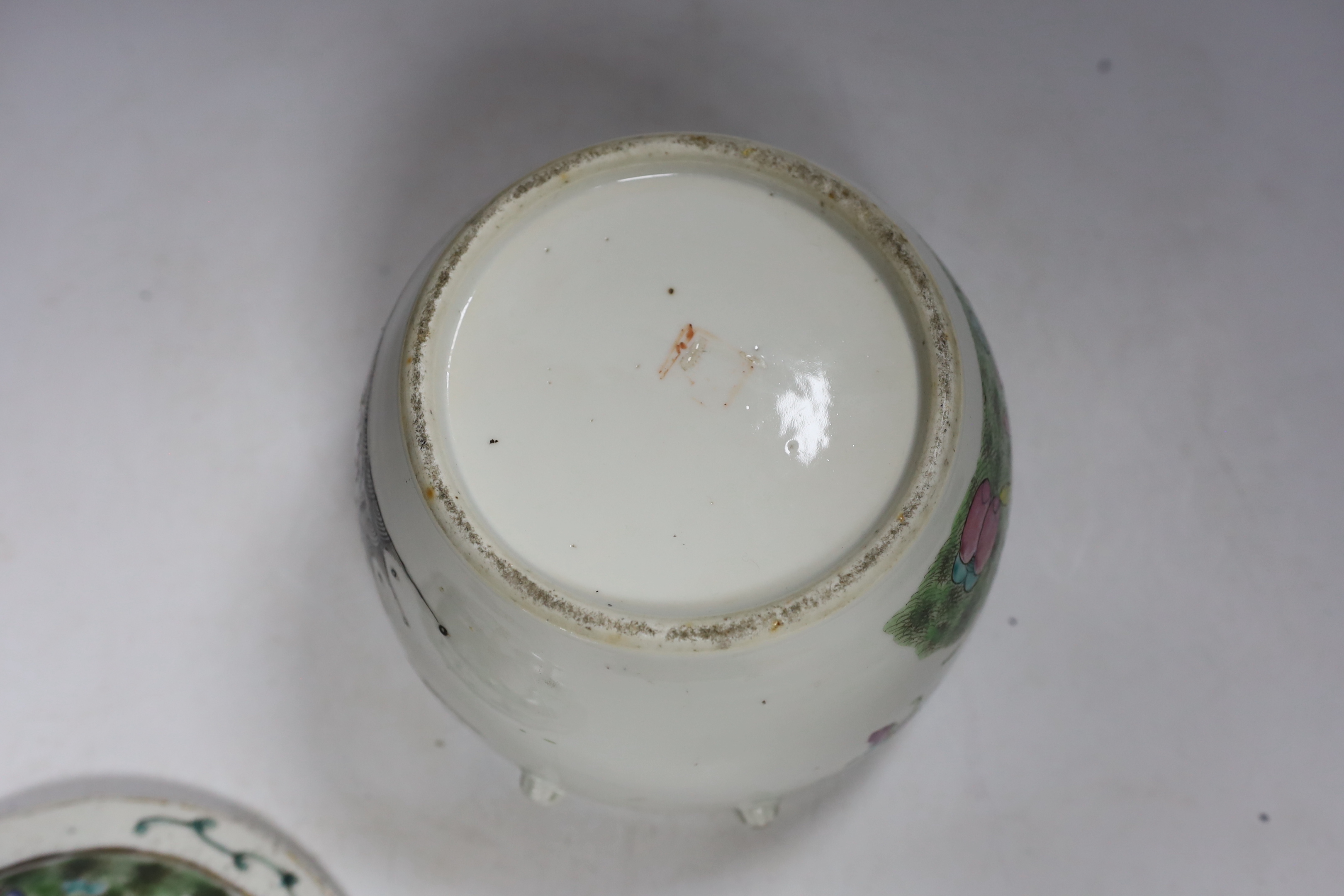 A Chinese famille rose bowl and cover, 20cm in diameter